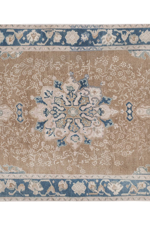 Vintage Turkish Karapinar Rug 4'9'' x 7'11''