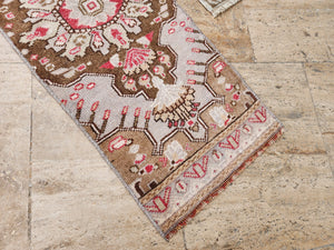 Vintage Turkish Yastik Rugs Set of 2 | 20'' x 26''