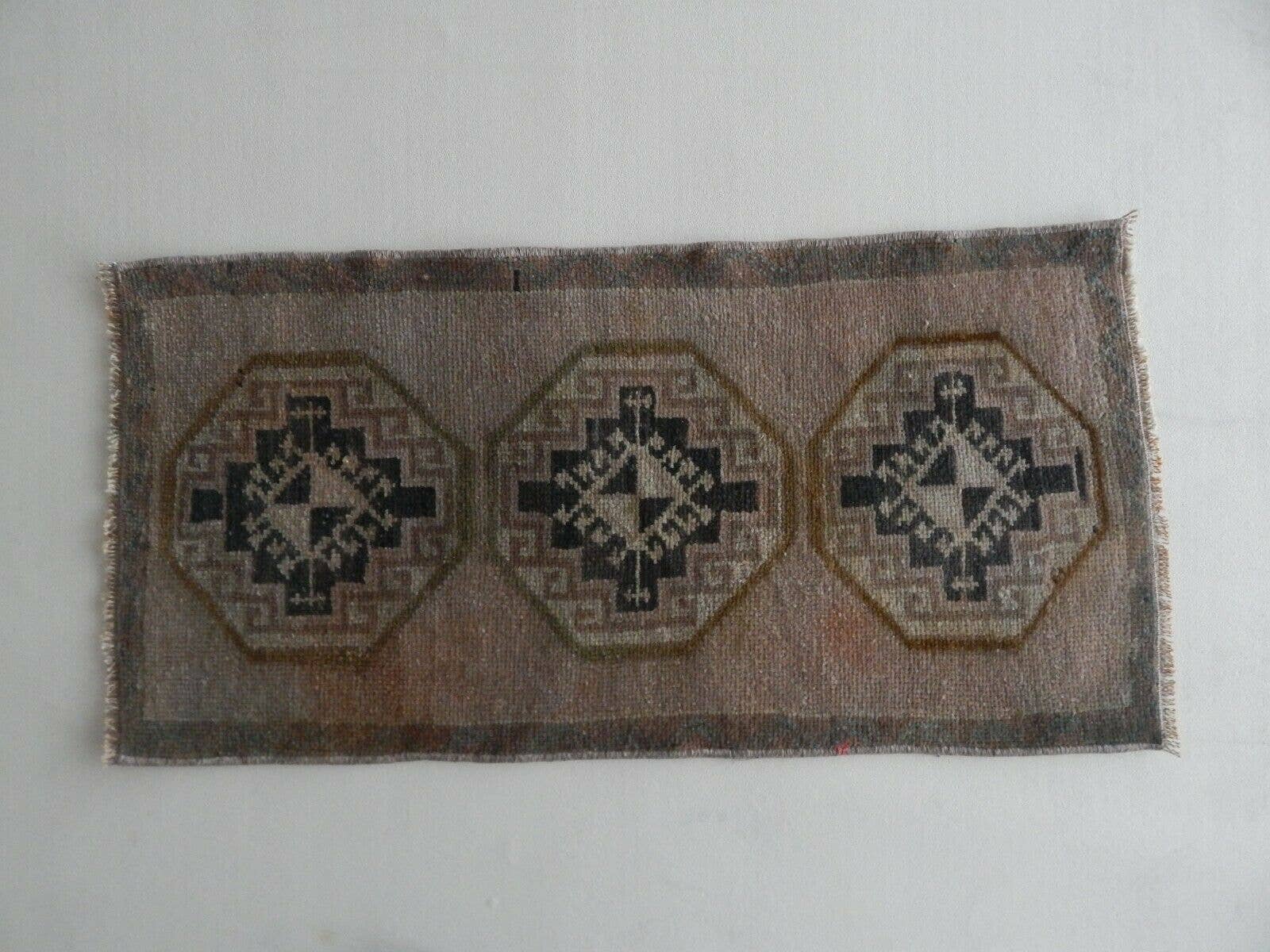 Vintage Turkish Konya Rug 17'' x 35''