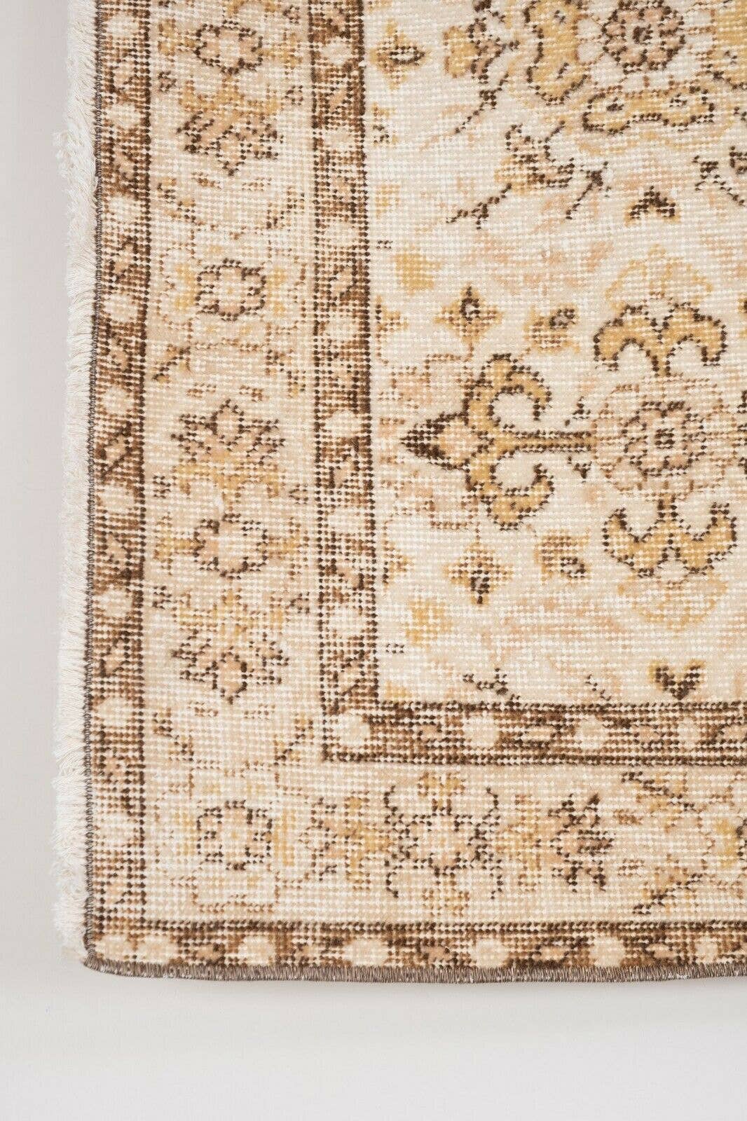 Vintage Turkish Rug 3'10'' x 6'11''