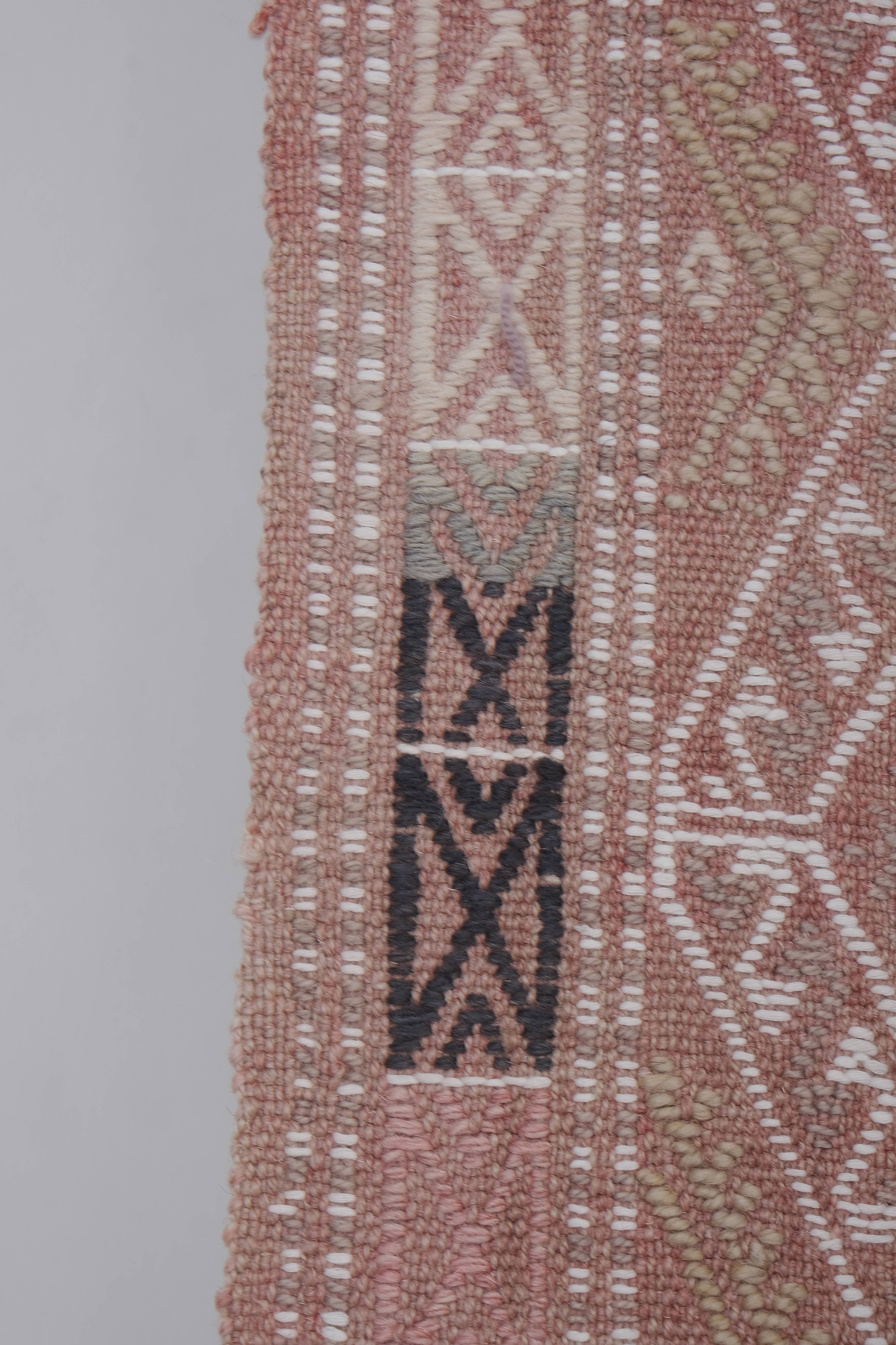 Vintage Turkish Kilim Rug 5'1'' x 8'2''