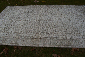Vintage Oushak Rug 5'6'' x 9'6''