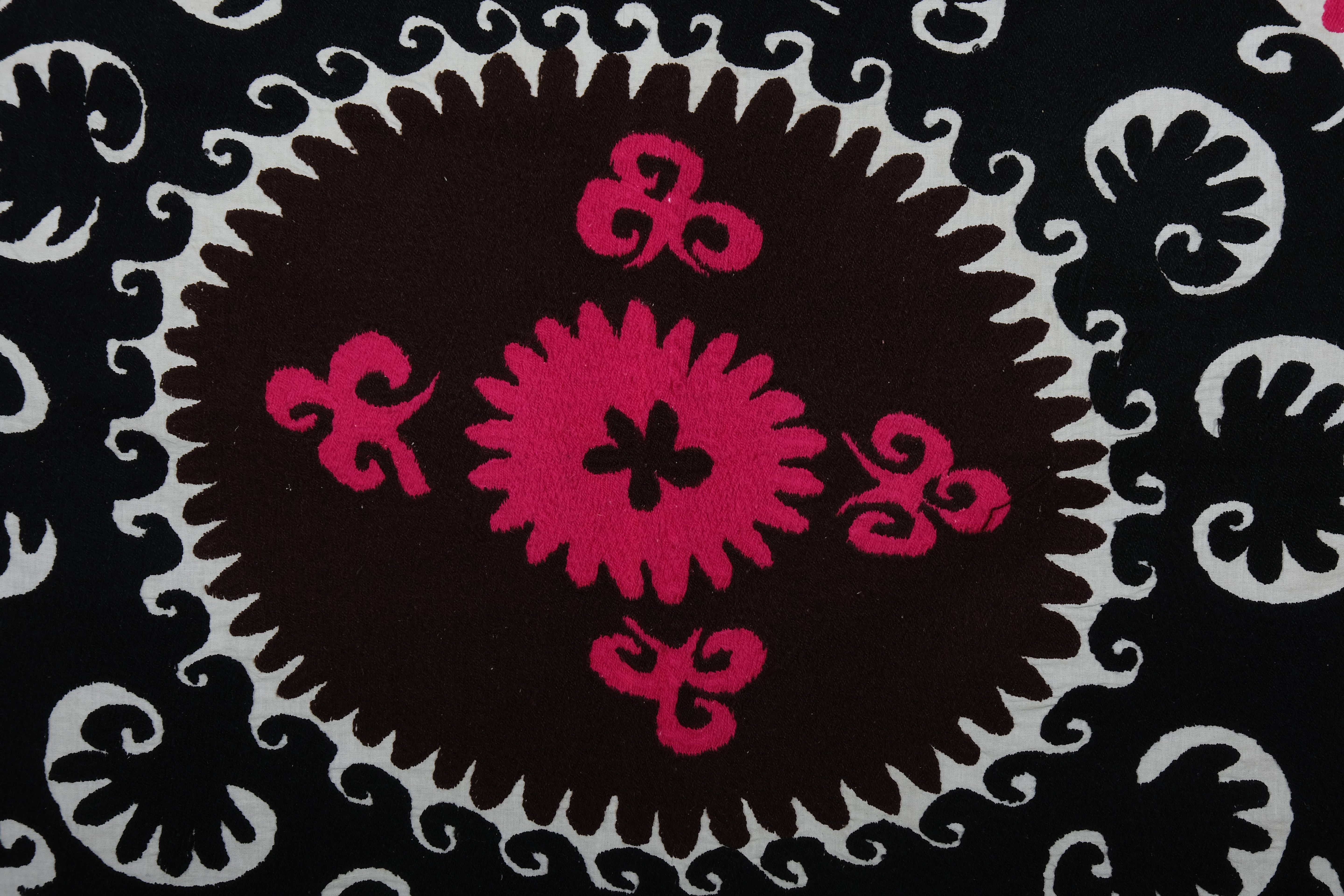Suzani Wall Hanging & Bedspread | 4'1'' x 5'2''