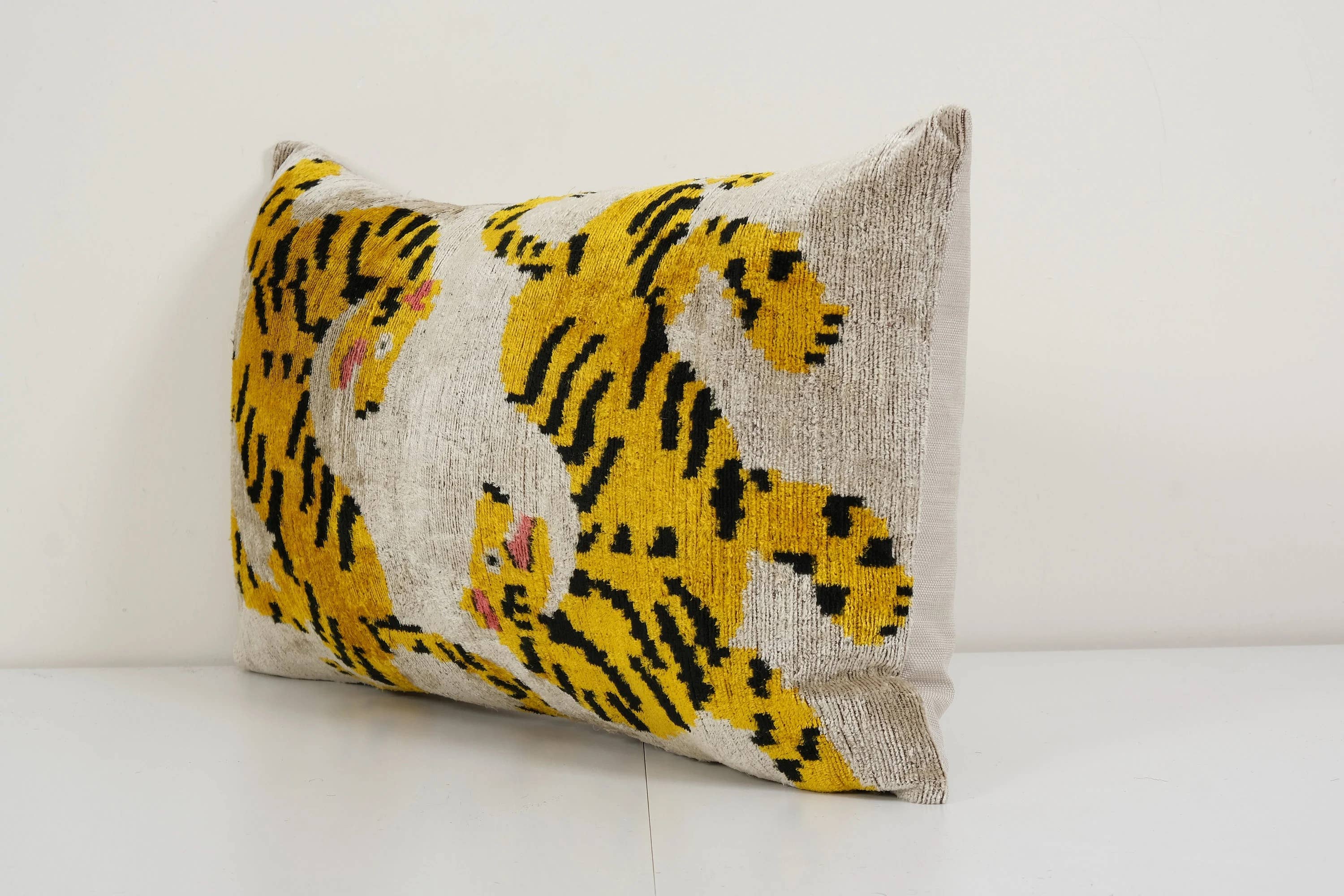 Tiger Silk Ikat Velvet Pillow Cover | 16'' x 22''