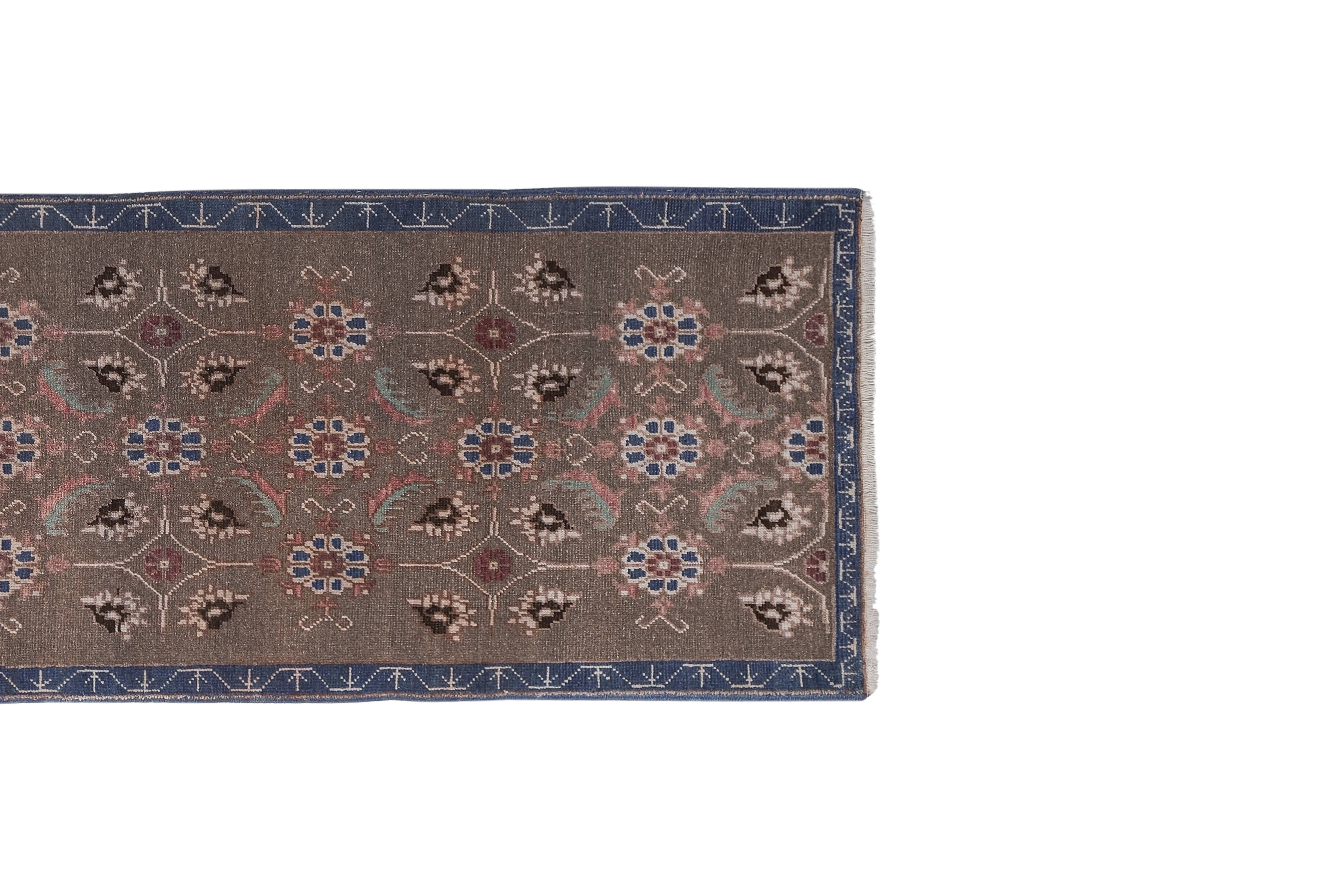 Vintage Turkish Karapinar Rug 2'6'' x 7'5''