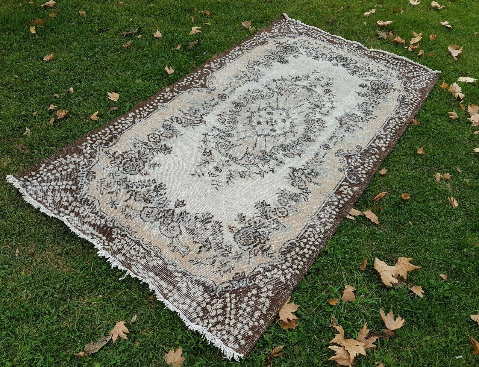 Vintage Turkish Rug 4' x 7'3''
