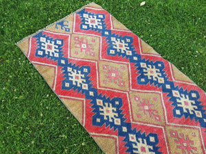 Vintage Turkish Karapinar Rug 2'7'' x 5'5''