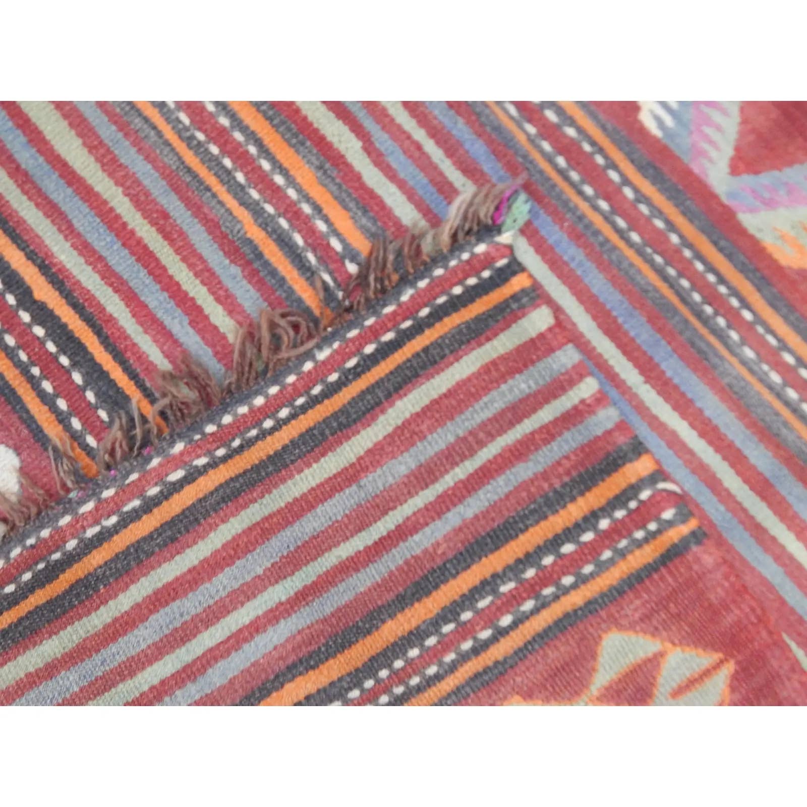 Vintage Turkish Kilim Rug 4'6'' x 5'6''