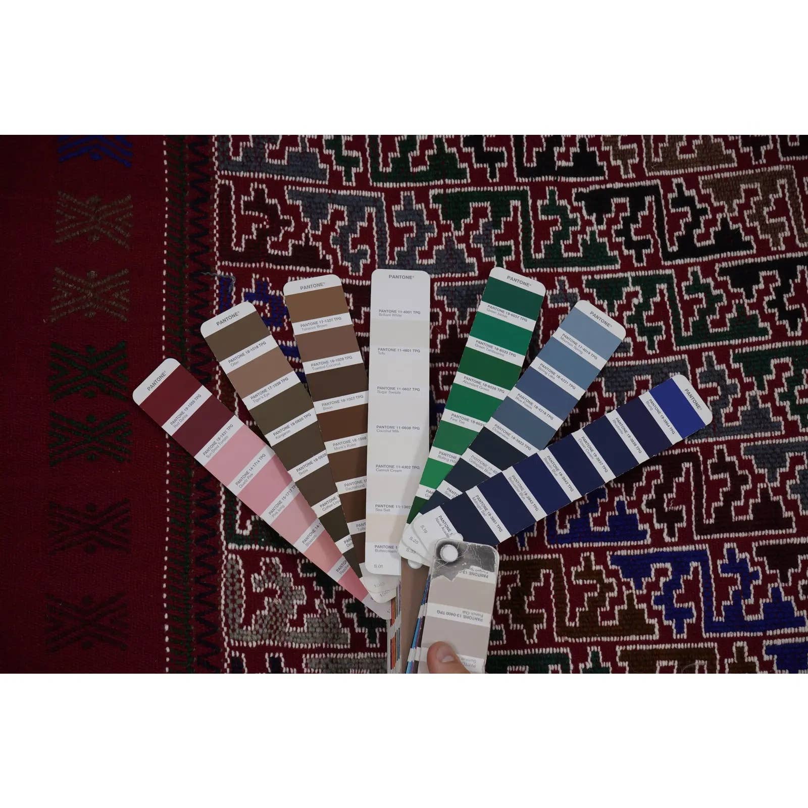 Vintage Turkish Kilim Rug 5'4'' x 7'9''
