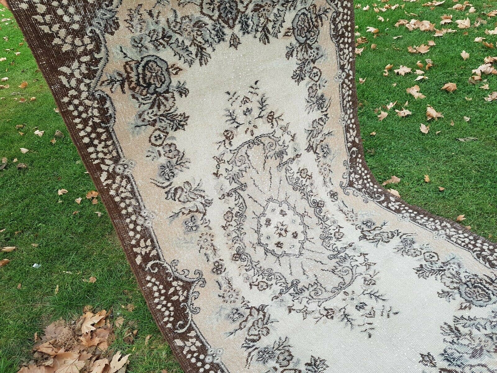 Vintage Turkish Rug 4' x 7'3''