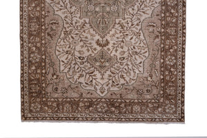 Vintage Turkish Rug 5'5'' x 8'6''