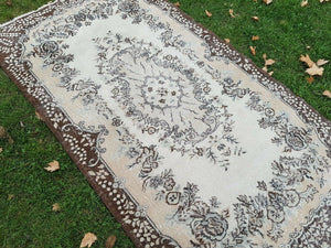 Vintage Turkish Rug 4' x 7'3''