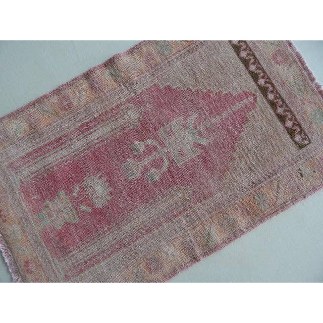 Vintage Oushak Yastik Rug 26'' x 41''