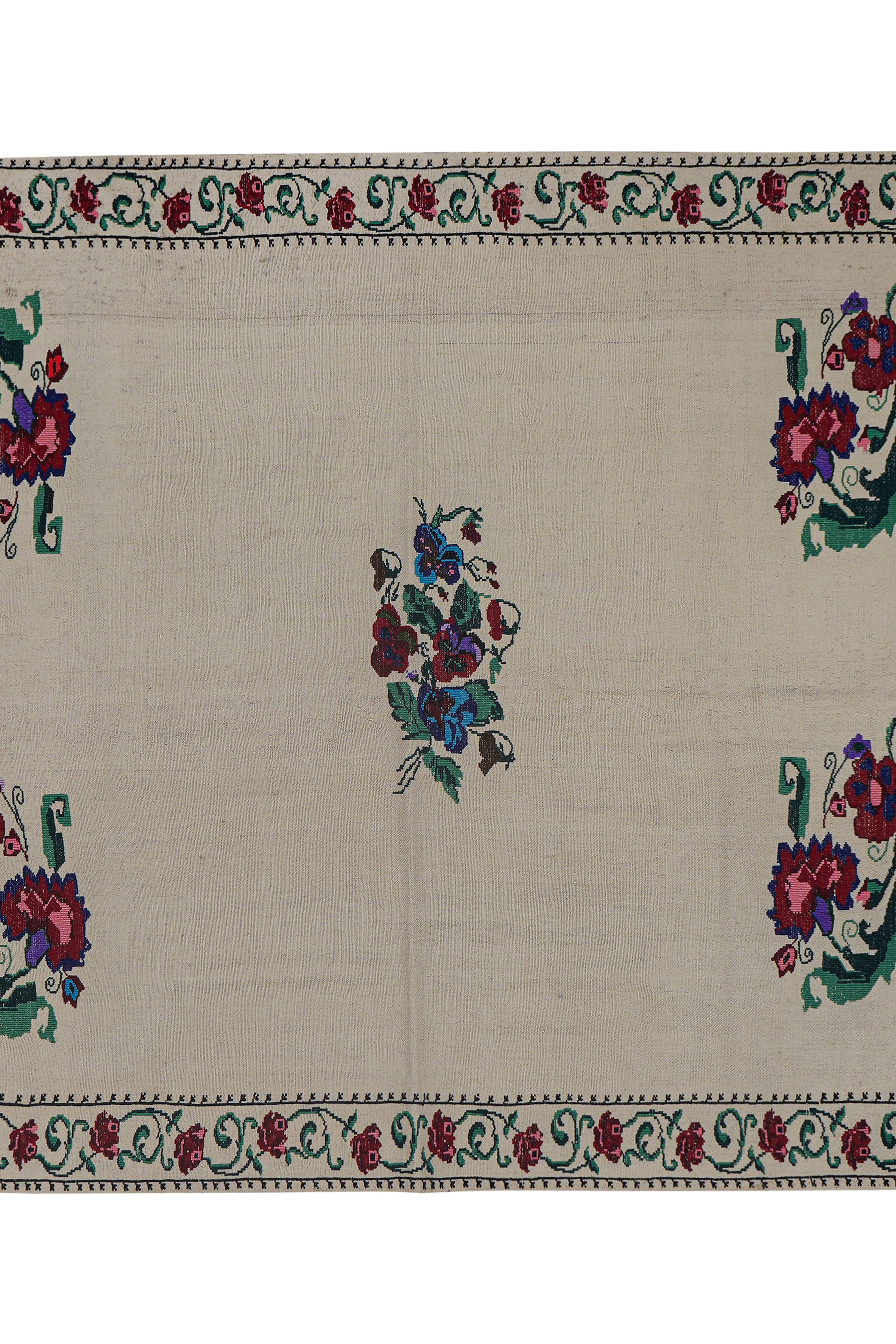 Vintage Turkish Kilim Rug 5'5'' x 6'5''