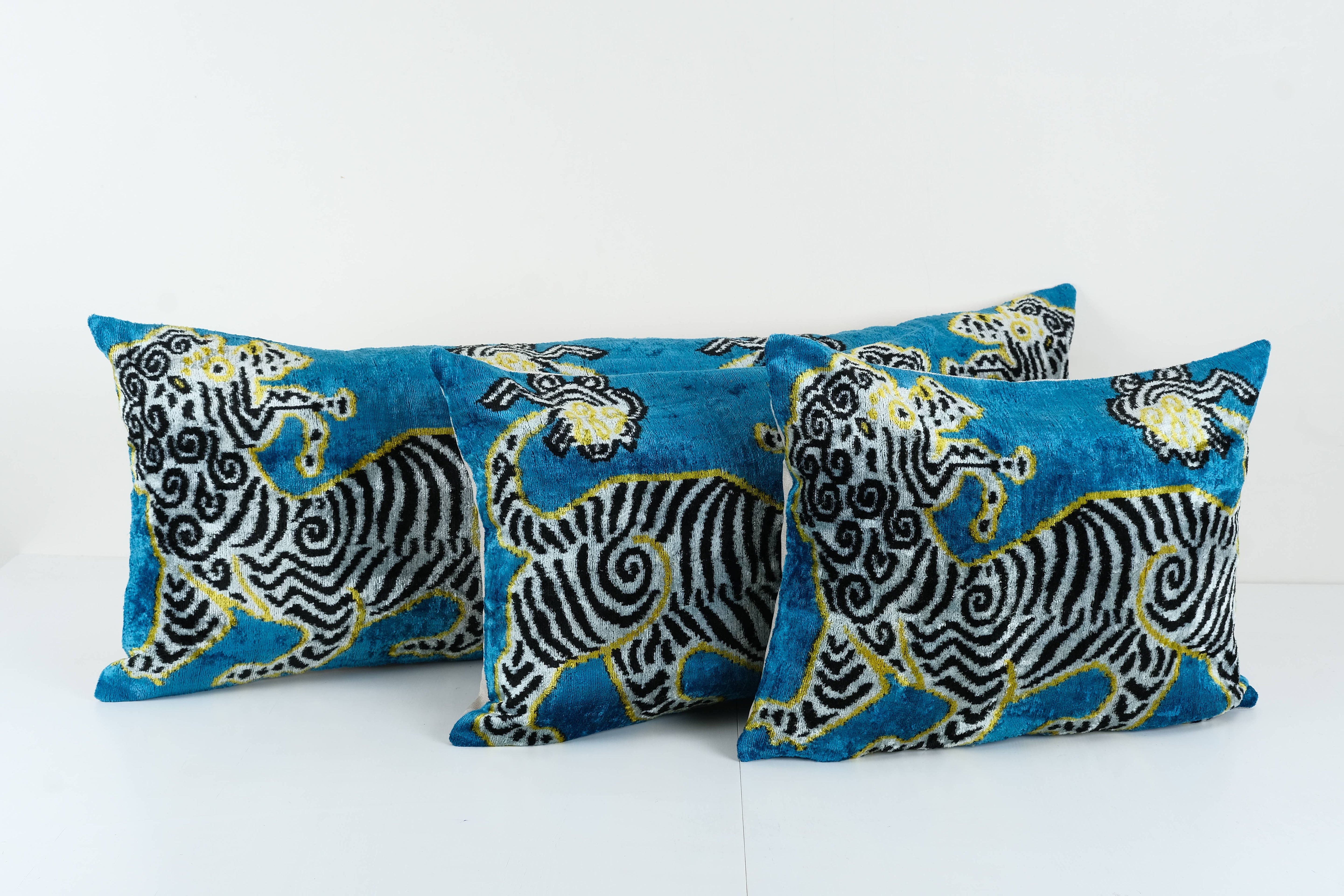 Silk Ikat Velvet Pillow Cover | 16'' x 22''