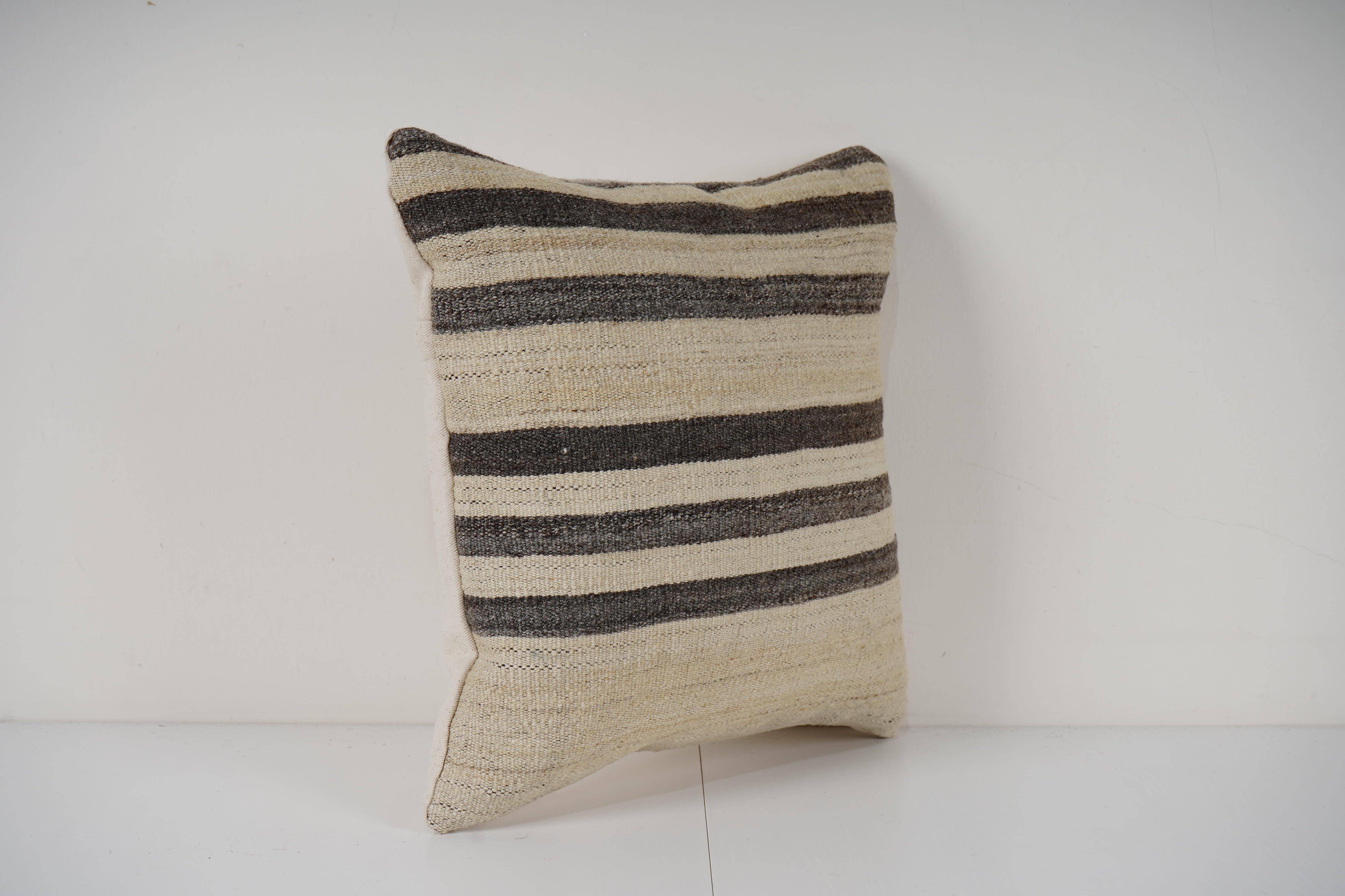 Kilim Pillow Cover | 16'' x 16''