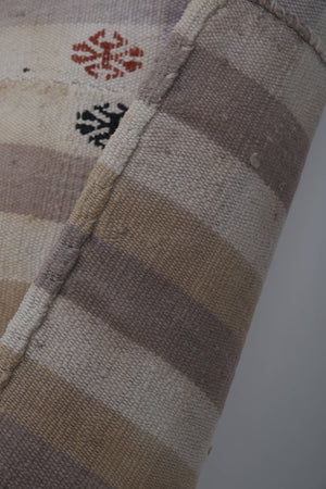 Vintage Turkish Kilim Rug 5'9'' x 8'5''