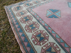 Vintage Oushak Rug 5'2'' x 7'8''