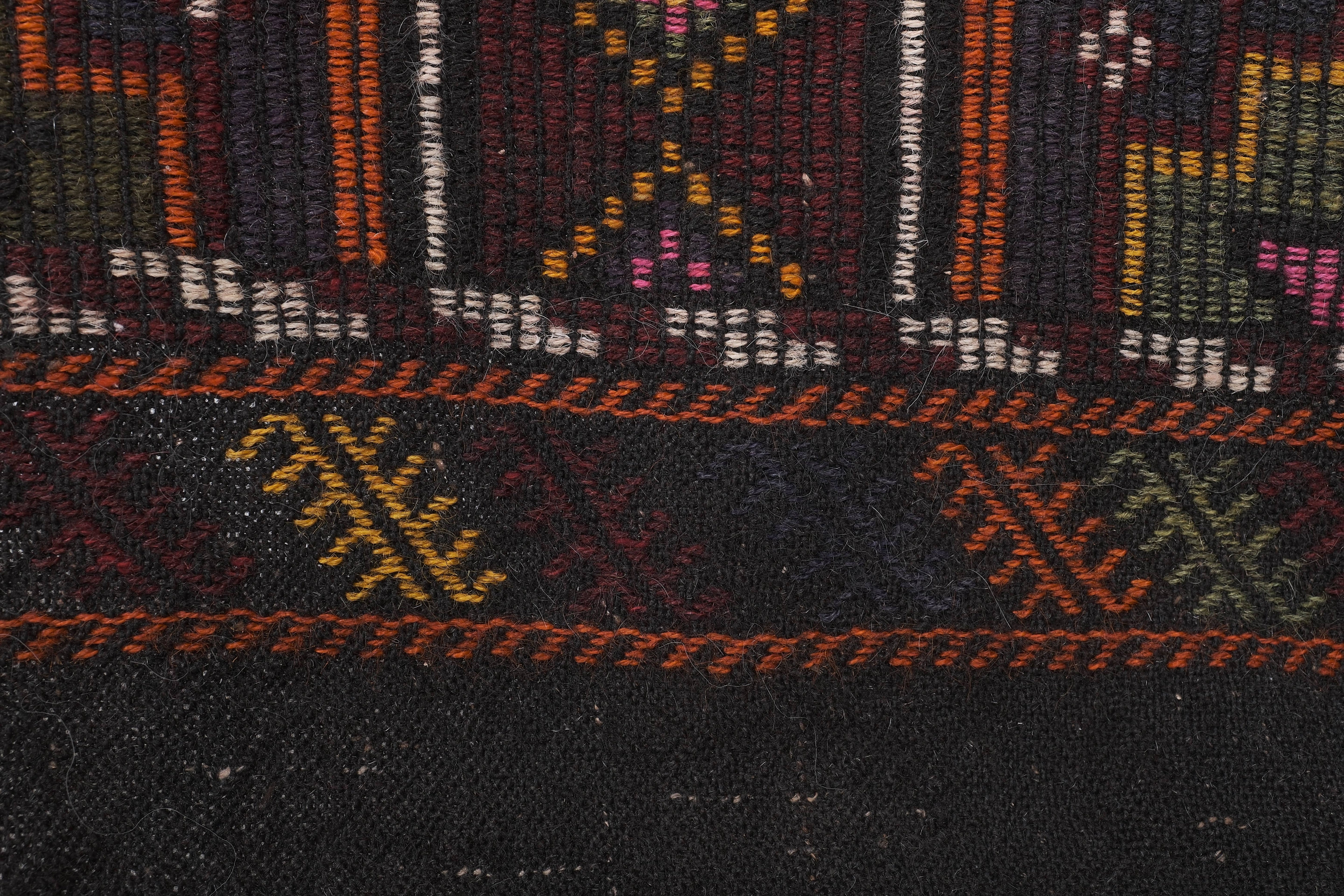 Vintage Turkish Kilim Rug 5'7'' x 9'7''
