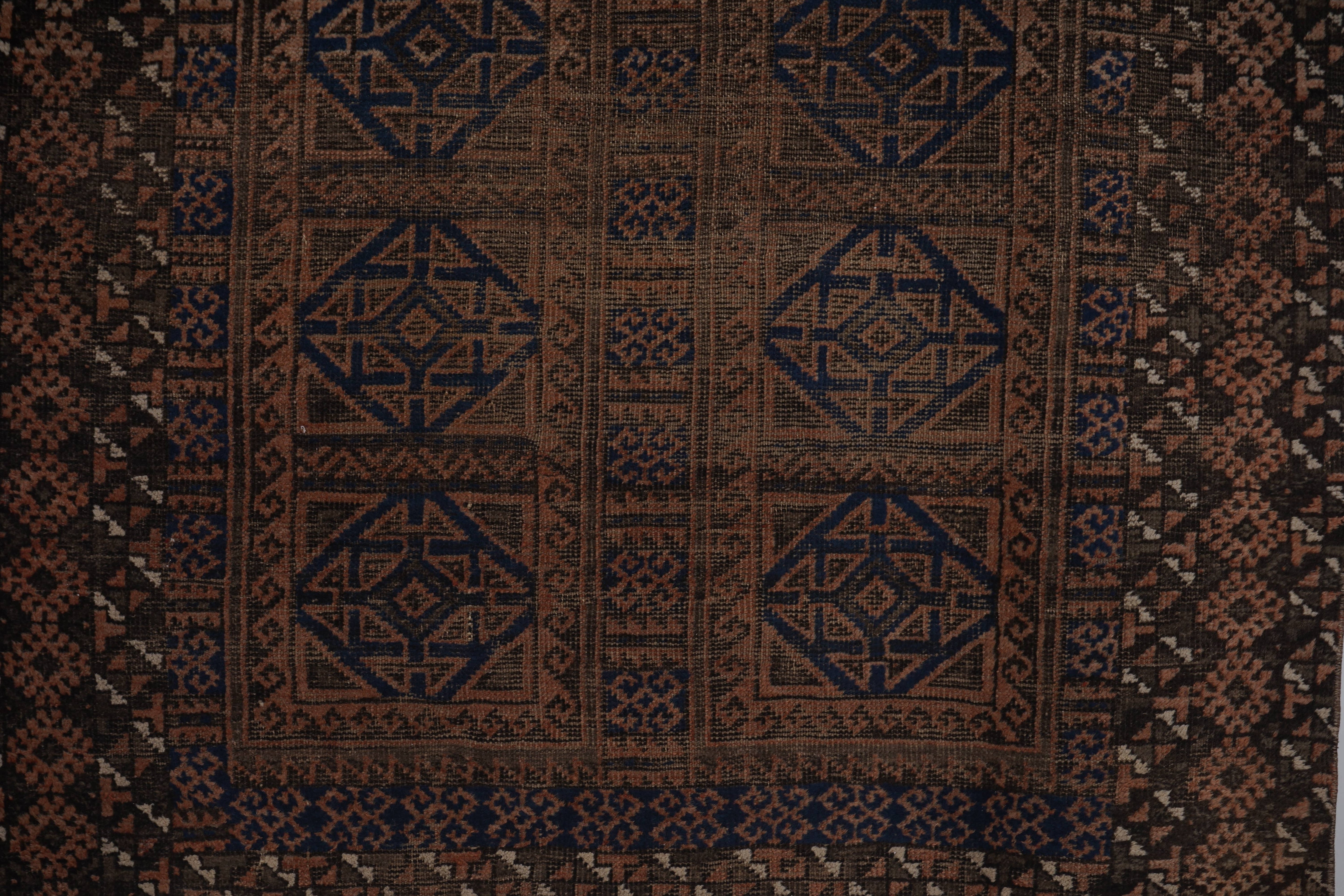 Vintage Turkish Rug 4'1'' x 6'9''