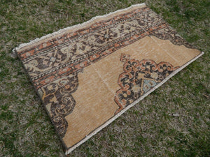 Vintage Oushak Yastik Rug 20'' x 34''