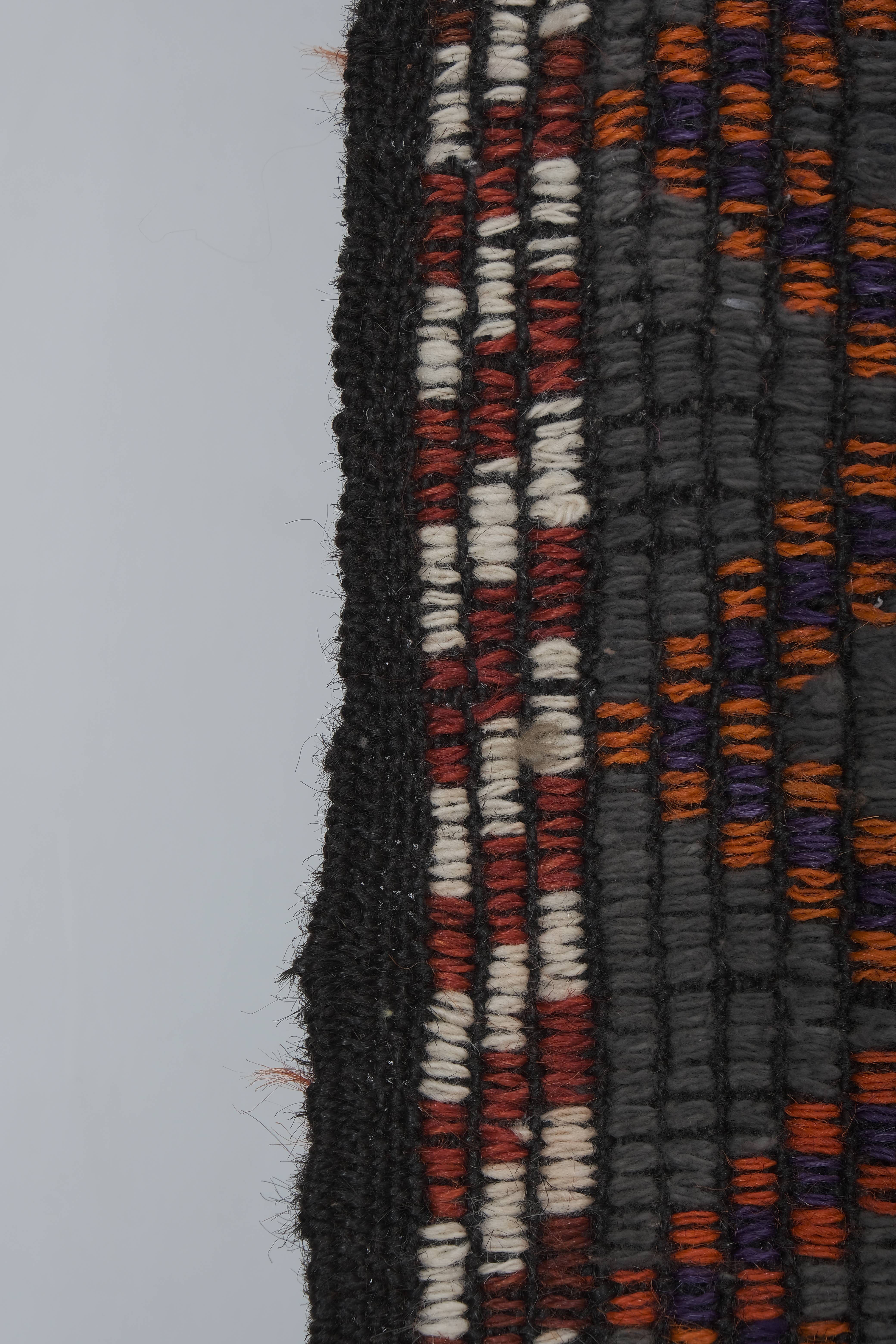 Vintage Turkish Kilim Rug 5'6'' x 9'2''