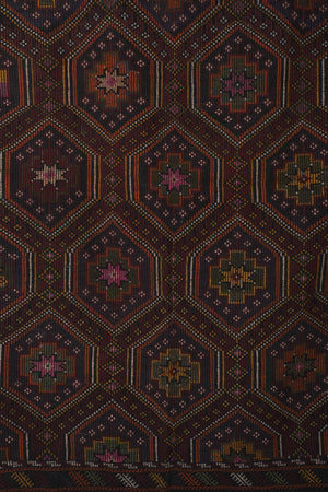 Vintage Turkish Kilim Rug 5'7'' x 9'7''