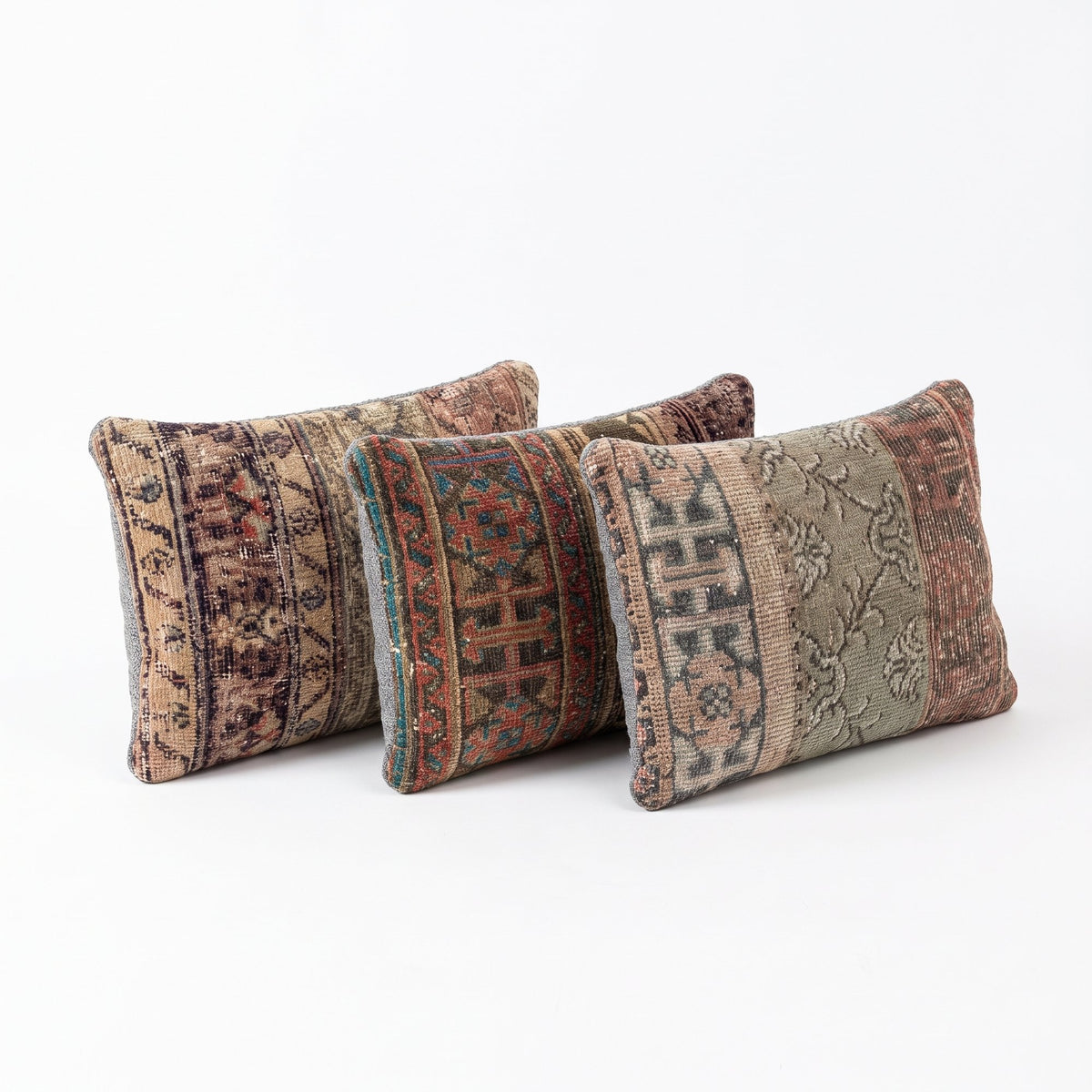 Turkish Rug Pillow Cover Set of 3 | 16'' x 24'' - right angle