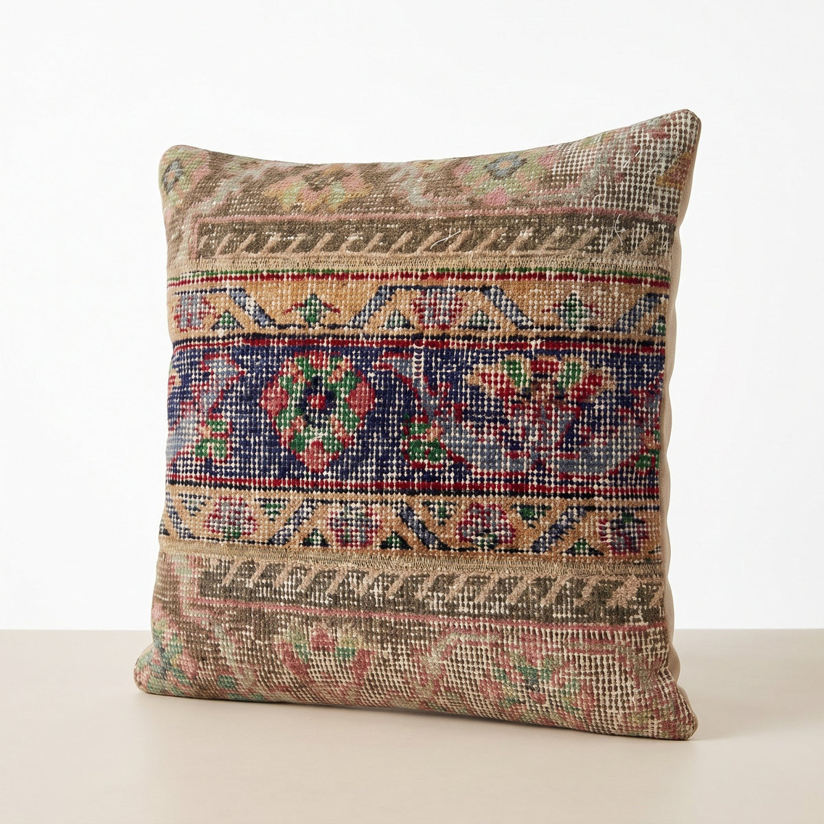 Turkish Rug Pillow Cover | 20'' x 20'' - right angle
