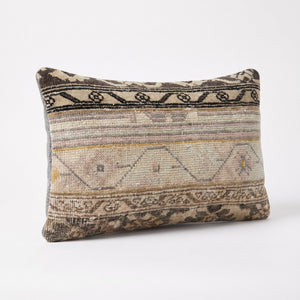 Turkish Rug Pillow Cover | 16'' x 24'' - left angle
