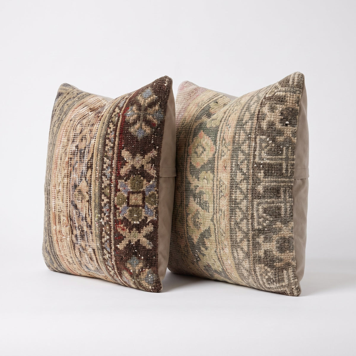 Turkish Rug Pillow Cover Set of 2 | 20'' x 20'' - right angle