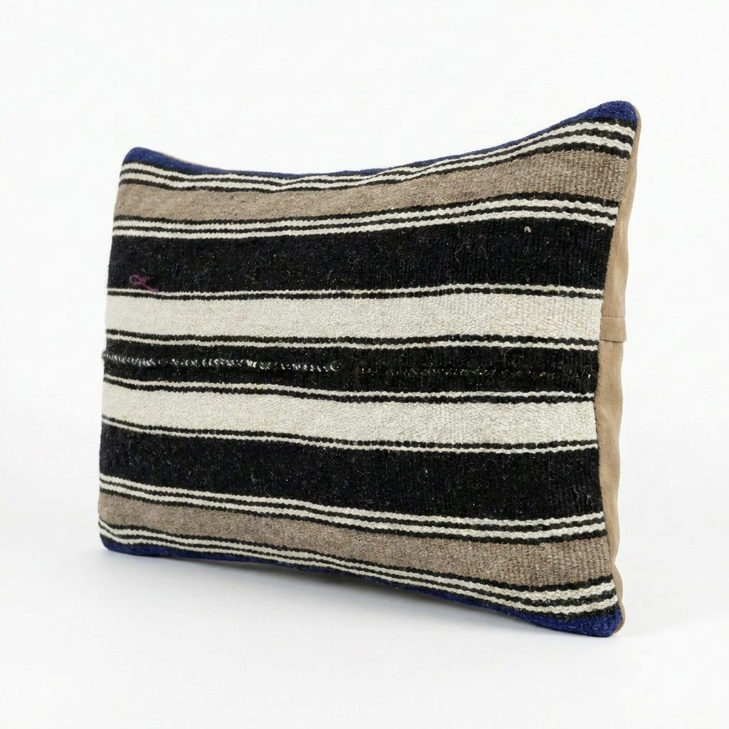 Turkish Kilim Pillow Cover | 14'' x 24'' - right angle
