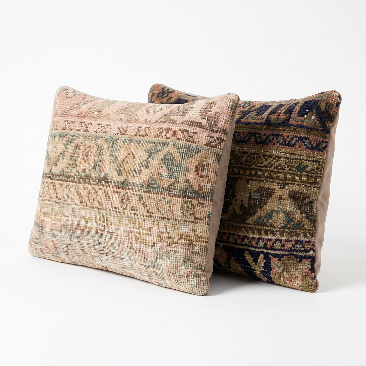Turkish Rug Pillow Cover Set of 2 | 16'' x 24'' - left angle