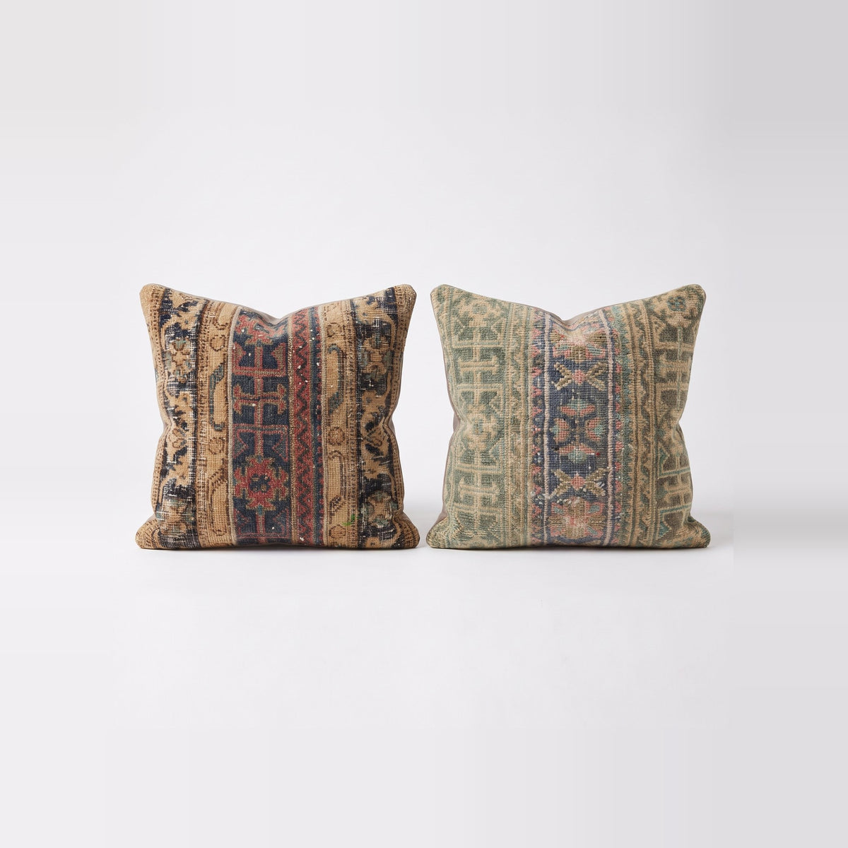 Turkish Rug Pillow Cover Set of 2 | 24'' x 24'' - front view