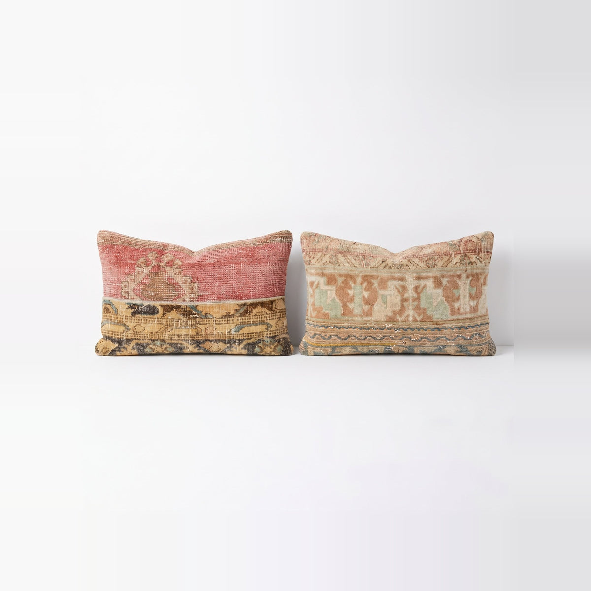 Turkish Rug Pillow Cover Set of 2 | 16'' x 24'' - front view