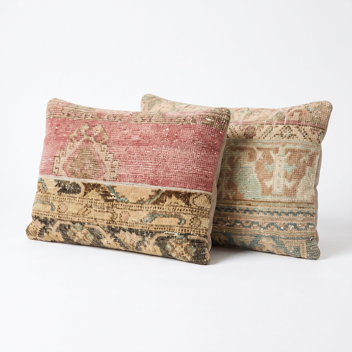 Turkish Rug Pillow Cover Set of 2 | 16'' x 24'' - left angle