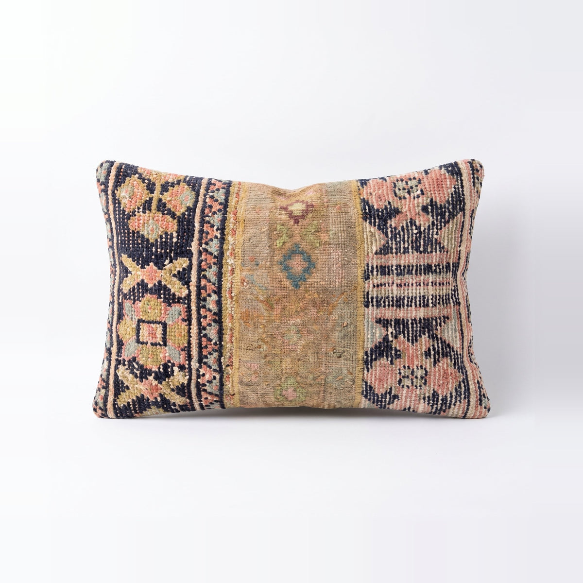 Turkish Rug Pillow Cover | 16'' x 24'' - front view