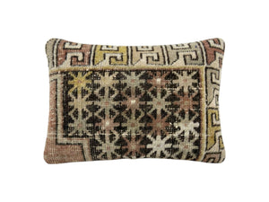 Turkish Rug Pillow Cover | 16'' x 24'' - front view