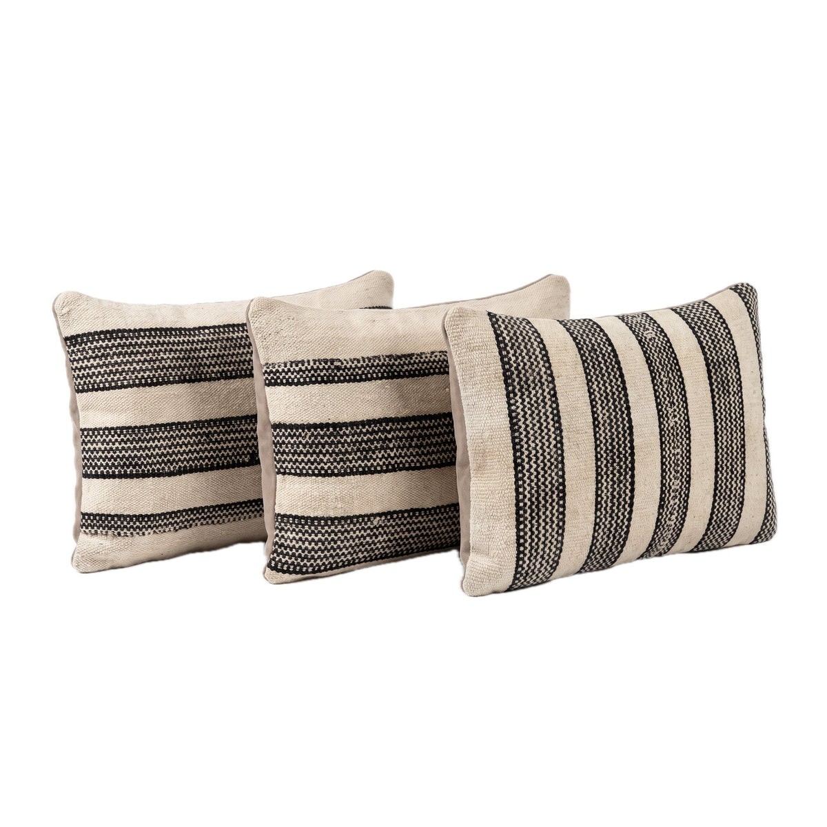 Turkish Kilim Pillow Cover Set of 3 | 16'' x 24'' - left angle