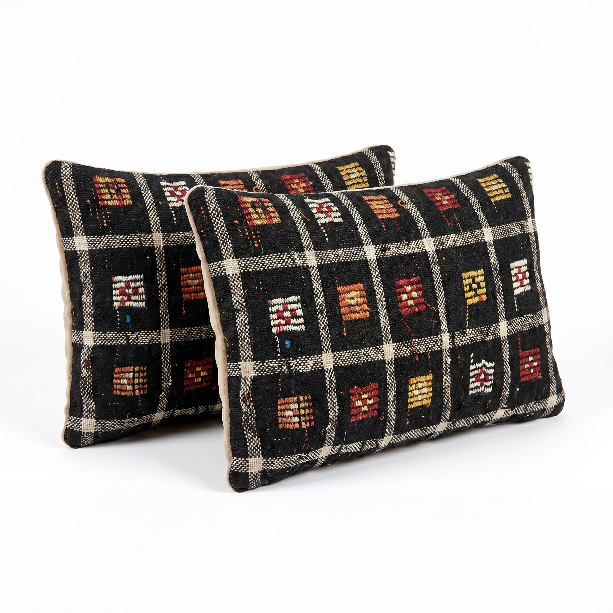 Turkish Rug Pillow Cover Set of 2 | 16'' x 24'' - right angle