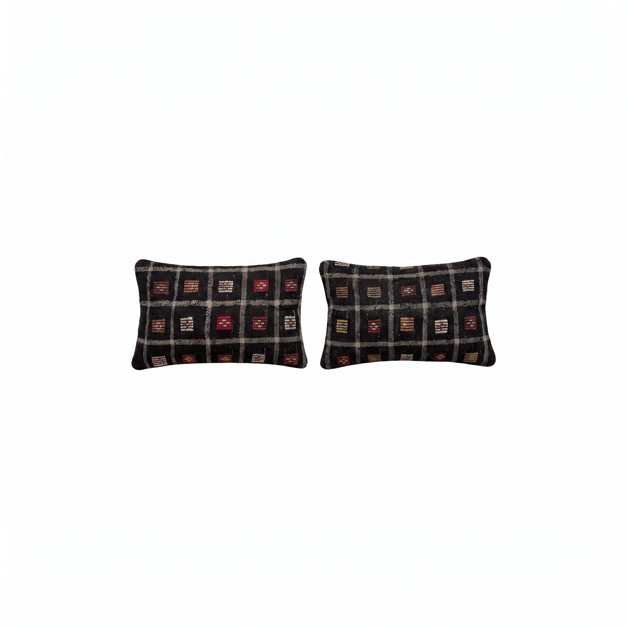 Turkish Rug Pillow Cover Set of 2 | 16'' x 24'' - front view