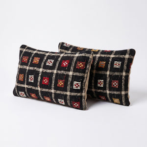 Turkish Rug Pillow Cover Set of 2 | 16'' x 24'' - left angle