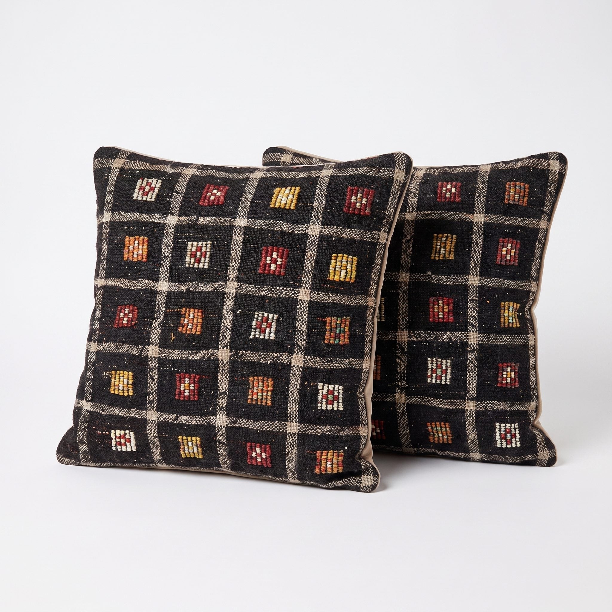Turkish Rug Pillow Cover Set of 2 | 24'' x 24'' - left angle