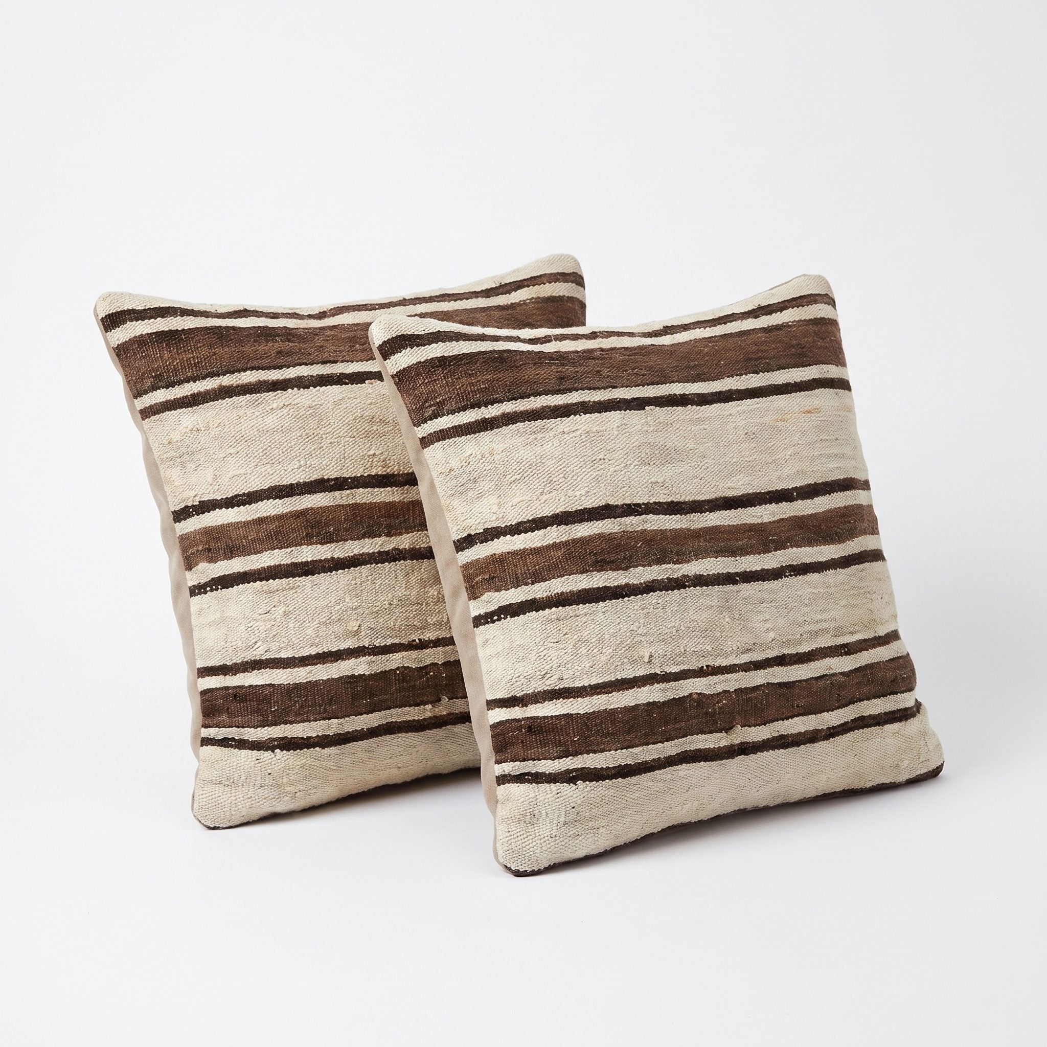 Turkish Rug Pillow Cover Set of 2 | 24'' x 24'' - right angle