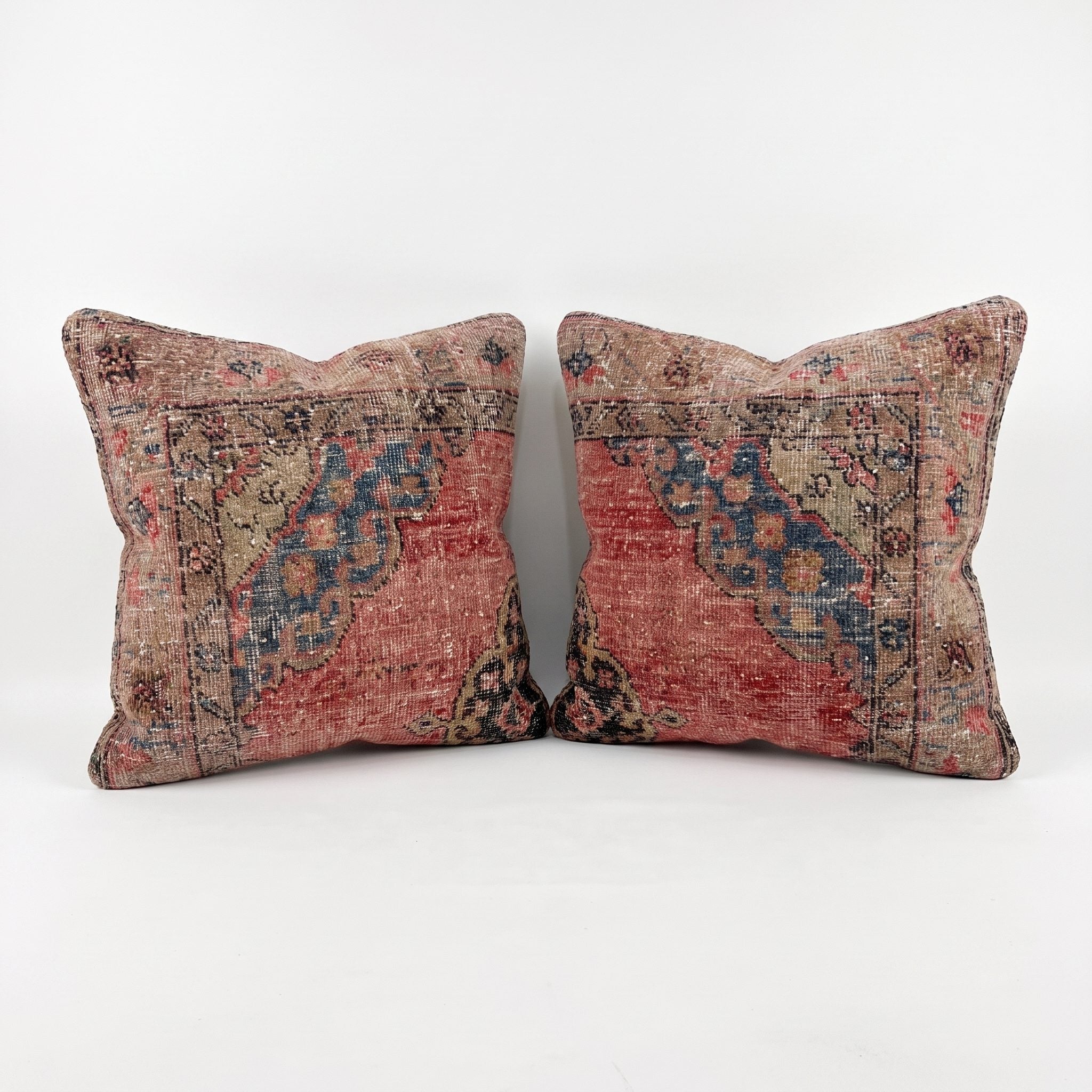 Turkish Rug Pillow Cover Set of 2 | 24'' x 24'' - front view