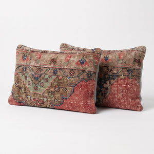Turkish Rug Pillow Cover Set of 2 | 16'' x 24'' - left angle