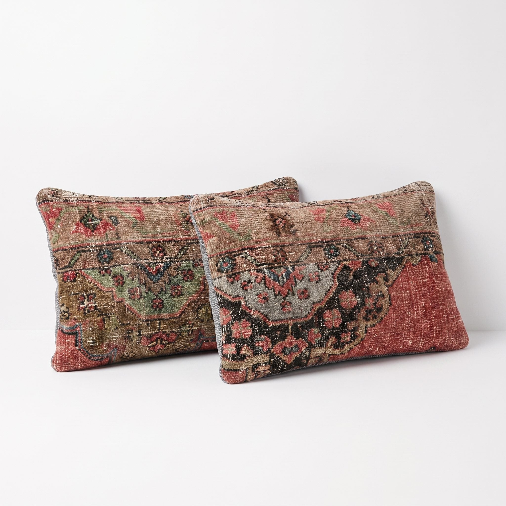Turkish Rug Pillow Cover Set of 2 | 16'' x 24'' - right angle