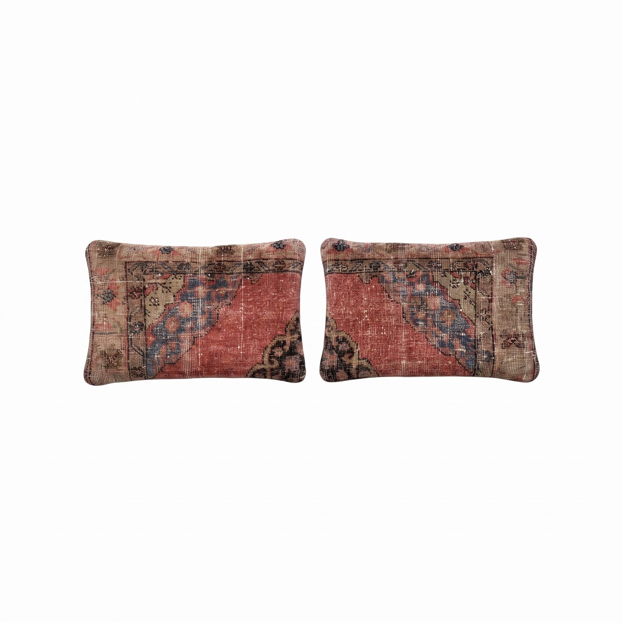 Turkish Rug Pillow Cover Set of 2 | 16'' x 23'' - front view