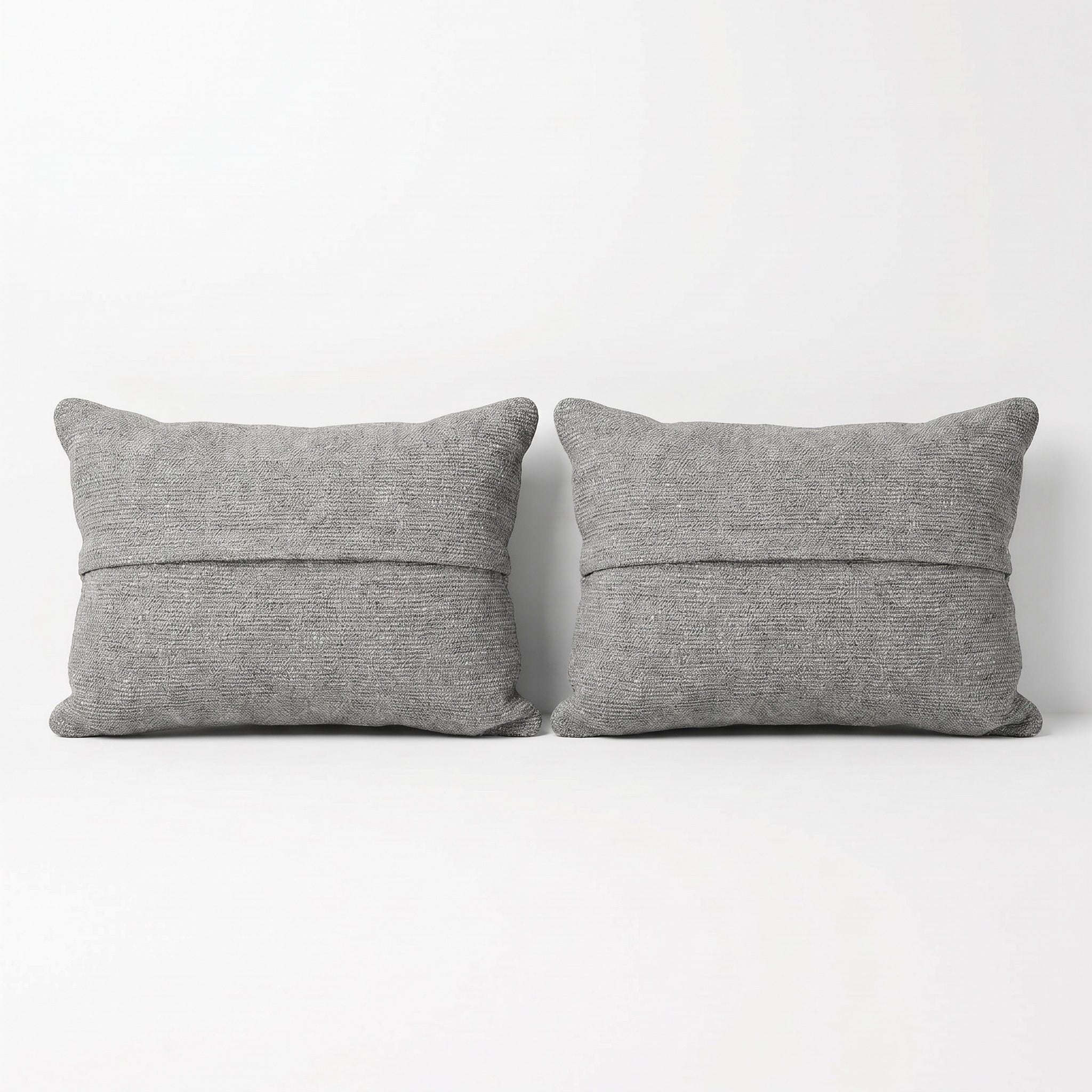 Turkish Rug Pillow Cover Set of 2 | 16'' x 23'' - back with hidden zipper
