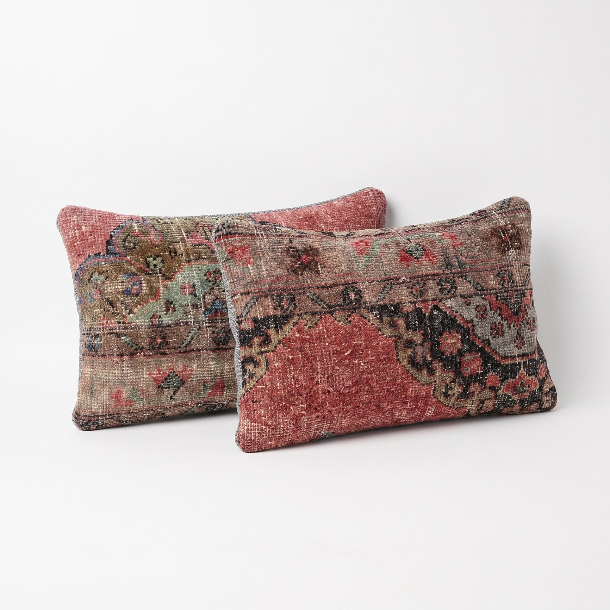Turkish Rug Pillow Cover Set of 2 | 16'' x 24'' - right angle